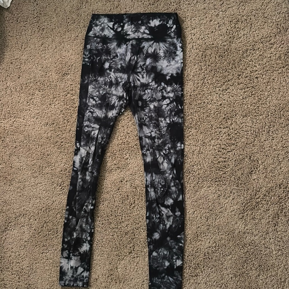 Black & White TieDye, tight, stretchy leggings. Size - XS. Brand: wild fable